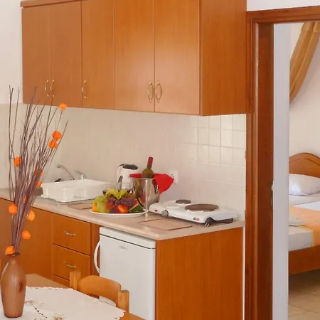 Hotel Angira 3*