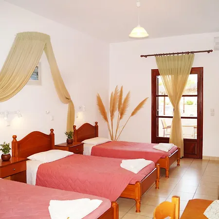 Hotel Angira Kamari (Santorini)