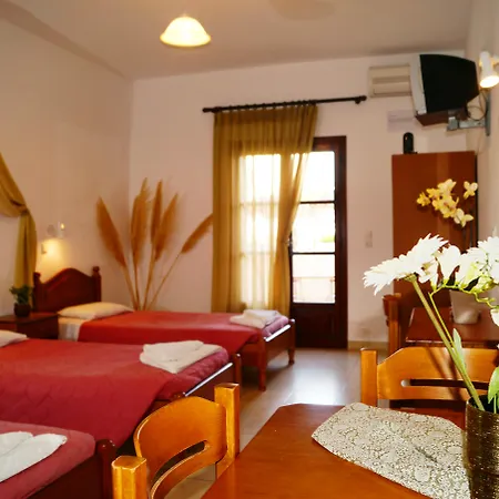 Angira 2* Kamari (Santorini)