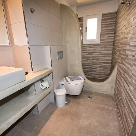 Hotel Angira 3*