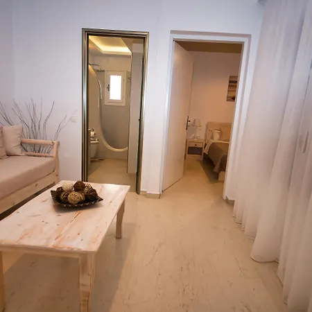 Hotel Angira 3*