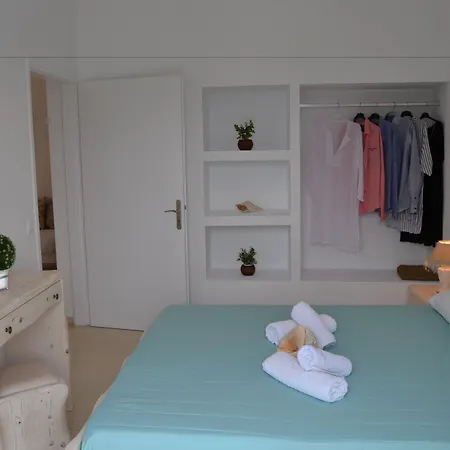 Angira Отель Камари