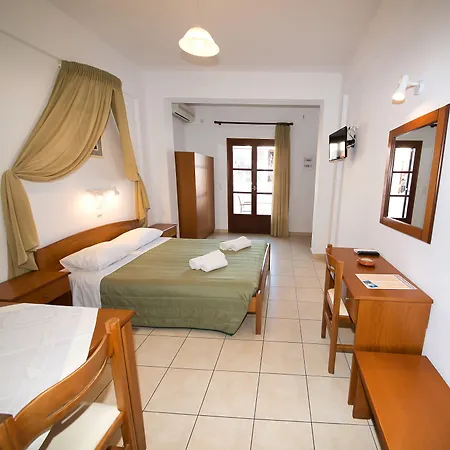 Hotel Angira 2*