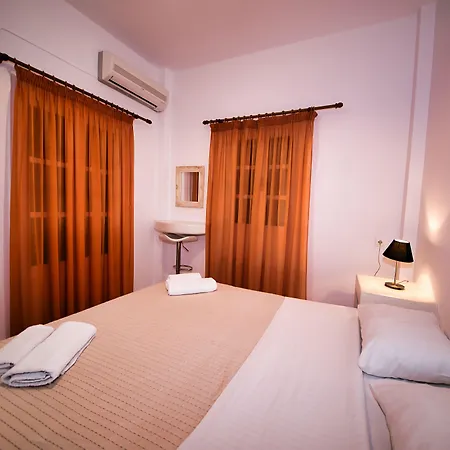 Отель Angira 2*