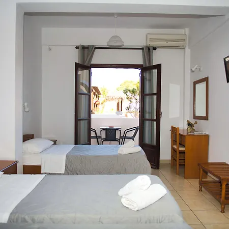 Hotel Angira 2*