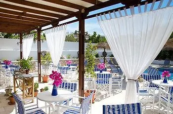 Angira Hotel Kamari (Santorini)