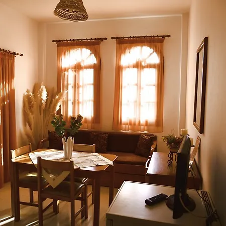 Angira Hotel 3*