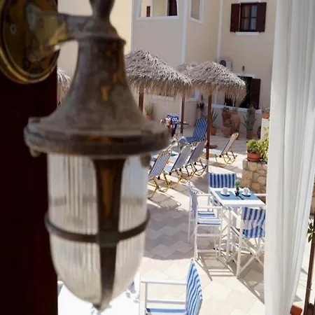 Angira 3* Kamari (Santorini)