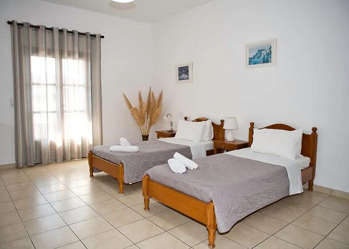 Angira 2* Kamari (Santorini)