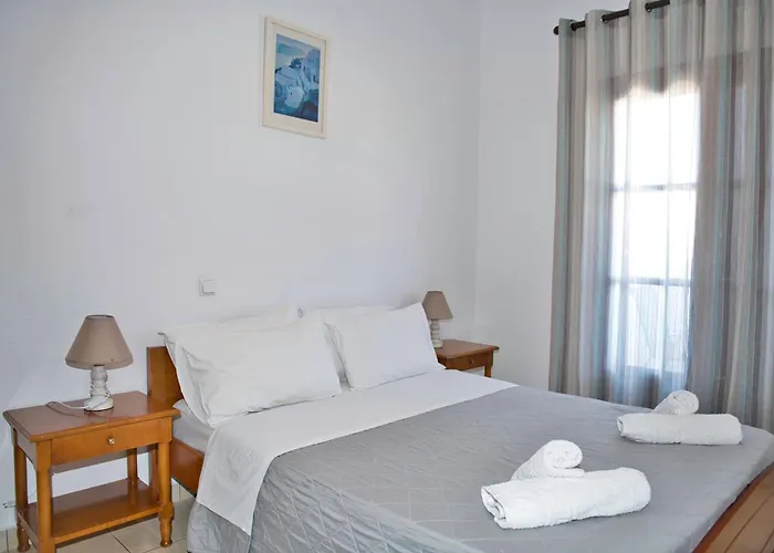 Angira Kamari (Santorini)