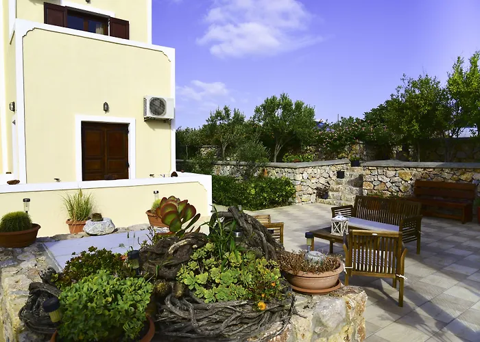 Angira Hotel Kamari (Santorini)