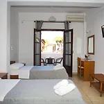 Hotel Angira 2*